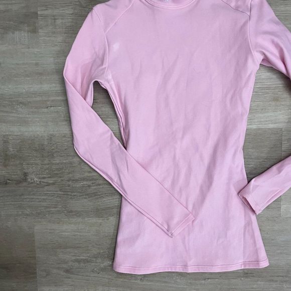 Under Armour Women's Pink Comfortable and Stylish Top Size - Extra Small - Picture 3 of 8